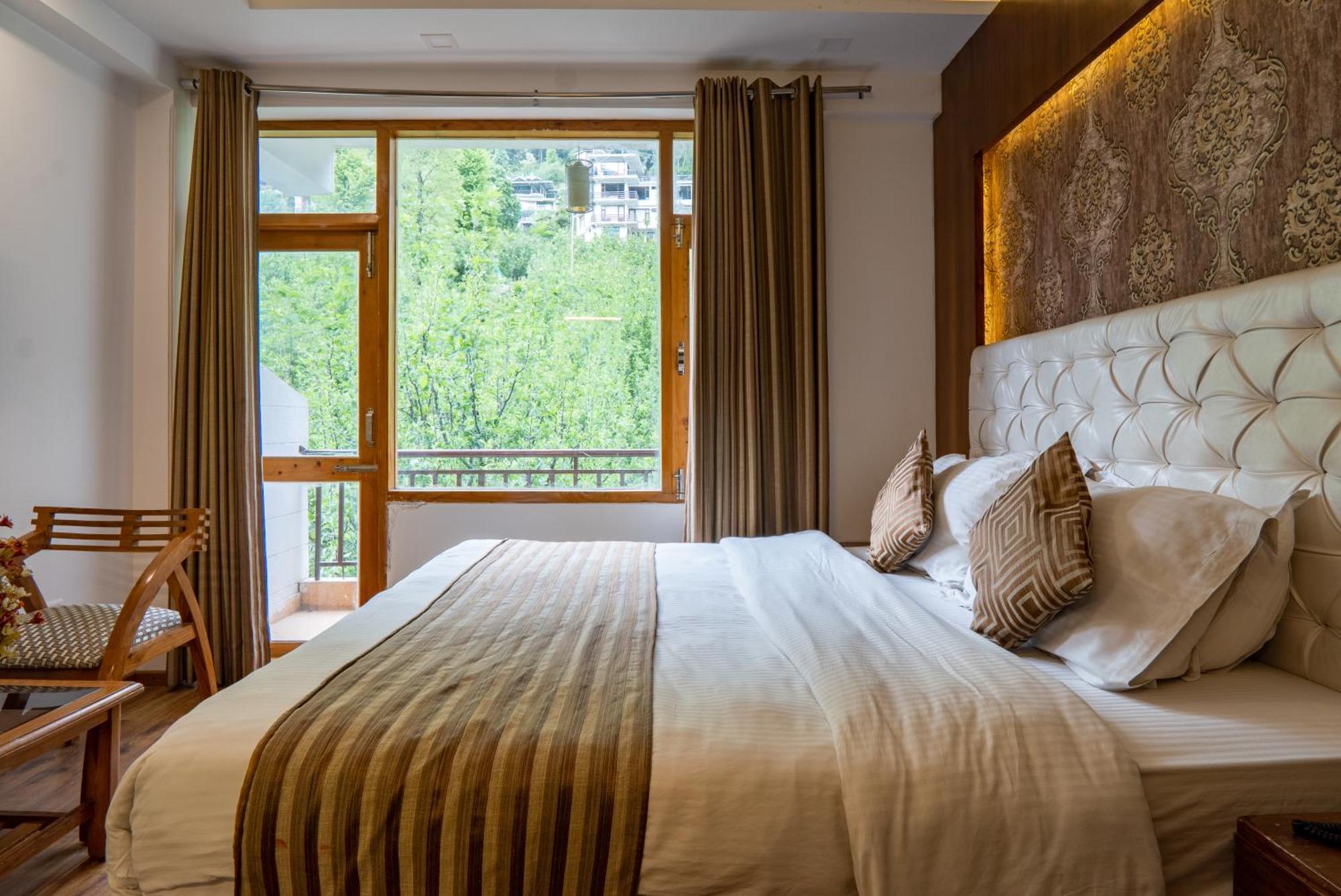 Pristine Inn Manali Extérieur photo
